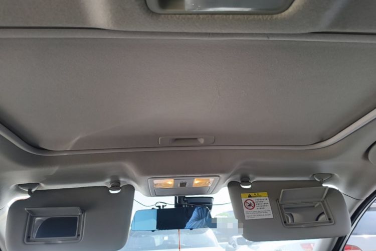 Used Nissan Tiida 2019 1.6L CVT Smart Drive Version China VI Standard Headliner