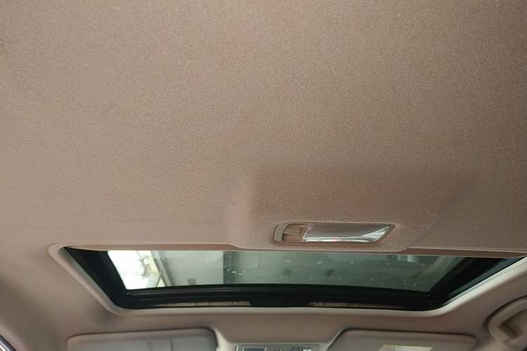 Used Nissan Tiida 2019 1.6L CVT Cool Edition China VI Standard Headliner