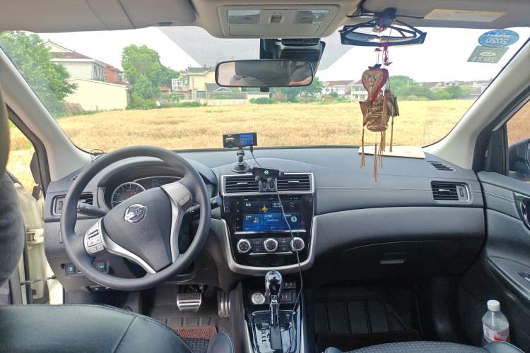 Used Nissan Tiida 2019 1.6L CVT Smart Drive Version China VI Standard Headliner