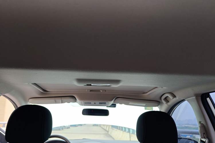 Used Nissan Tiida 2019 1.6L CVT Cool Edition China VI Standard Headliner