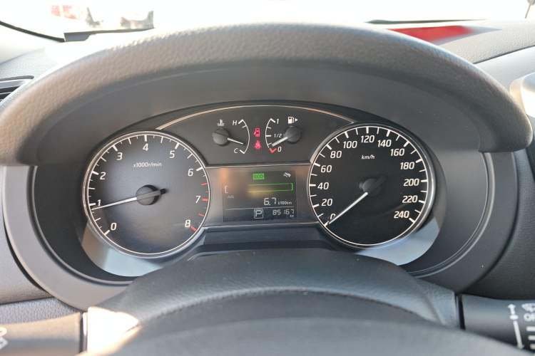 Used Nissan Tiida 2019 1.6L CVT Cool Edition China VI Standard Instrument Cluster