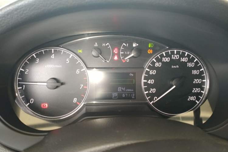 Used Nissan Tiida 2019 1.6L CVT Cool Edition China VI Standard Instrument Cluster