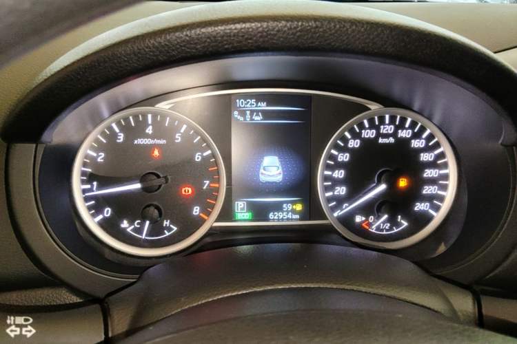 Used Nissan Tiida 2019 1.6L CVT Smart Drive Version China VI Standard Instrument Cluster