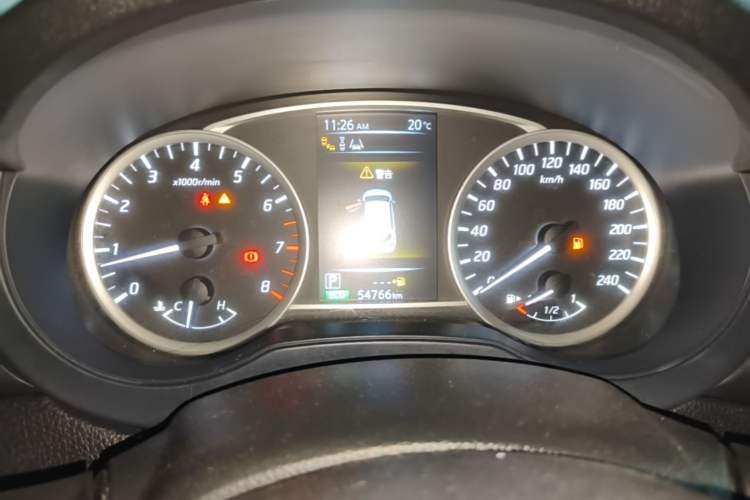 Used Nissan Tiida 2019 1.6L CVT ZhiZun Edition China VI standard Instrument Cluster