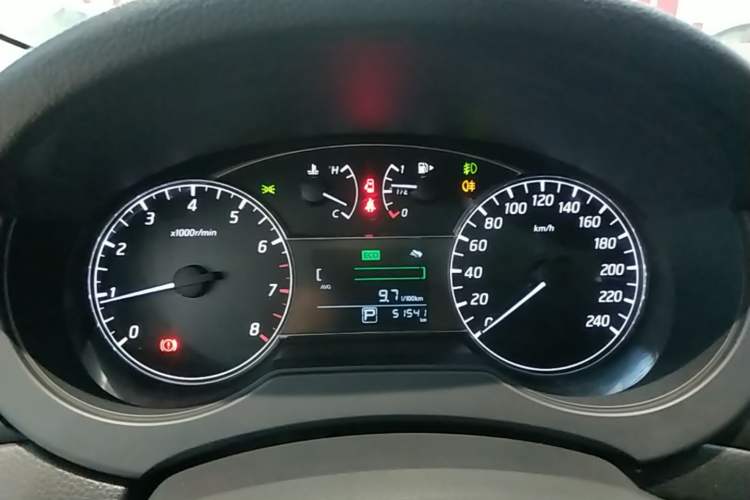Used Nissan Tiida 2019 1.6L CVT Cool Edition China VI Standard Instrument Cluster