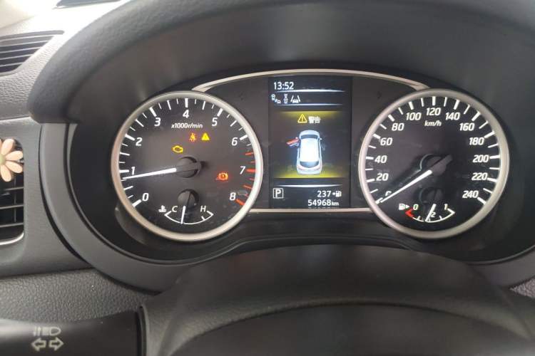 Used Nissan Tiida 2019 1.6L CVT Smart Drive Version China VI Standard Instrument Cluster