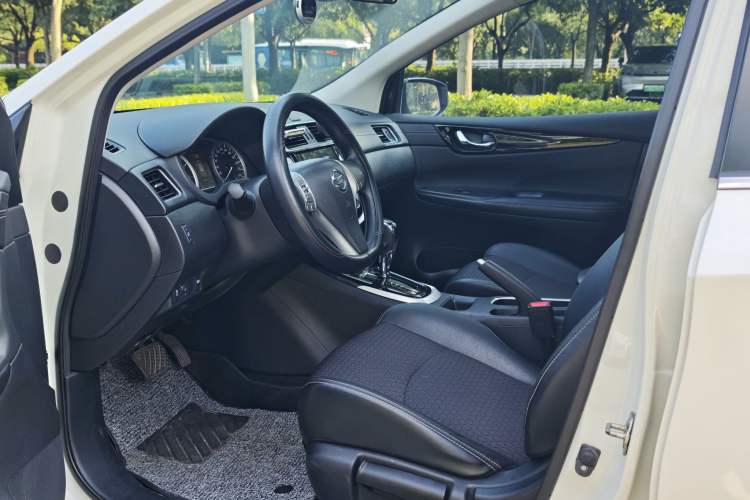 Used Nissan Tiida 2019 1.6L CVT Smart Drive Version China VI Standard Interior 2
