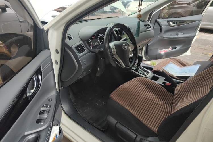 Used Nissan Tiida 2019 1.6L CVT Cool Edition China VI Standard Interior 3