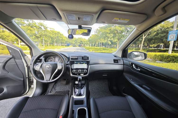Used Nissan Tiida 2019 1.6L CVT Smart Drive Version China VI Standard Interior 4