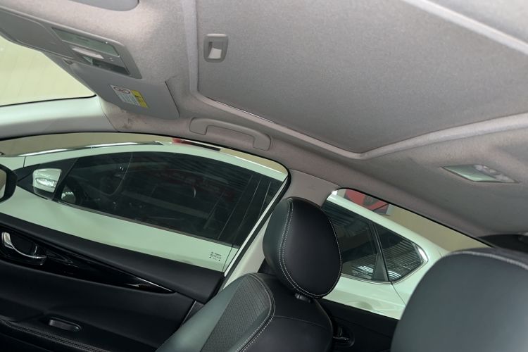 Used Nissan Tiida 2019 1.6L CVT Smart Drive Version China VI Standard Interior 5