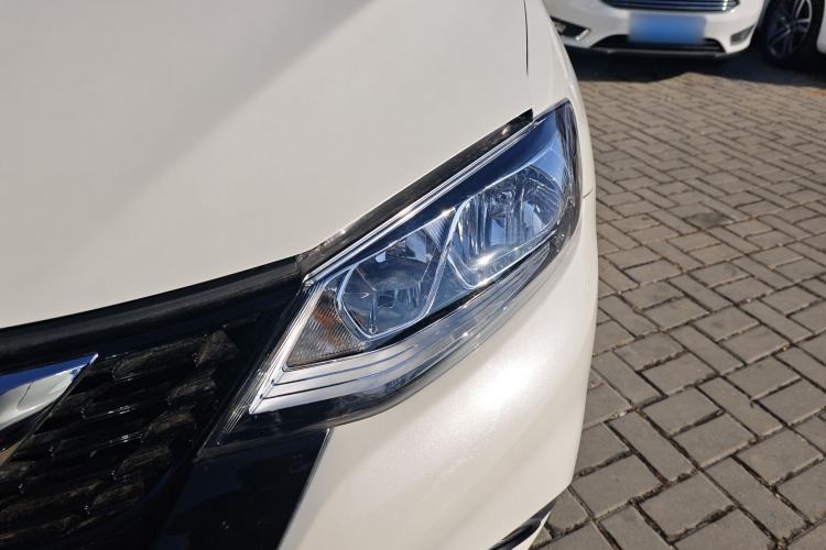 Used Nissan Tiida 2019 1.6L CVT Cool Edition China VI Standard Left Front Headlight