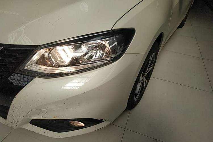 Used Nissan Tiida 2019 1.6L CVT Smart Drive Version China VI Standard Left Front Headlight