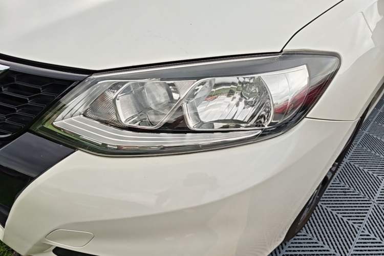 Used Nissan Tiida 2019 1.6L CVT Smart Drive Version China VI Standard Left Front Headlight