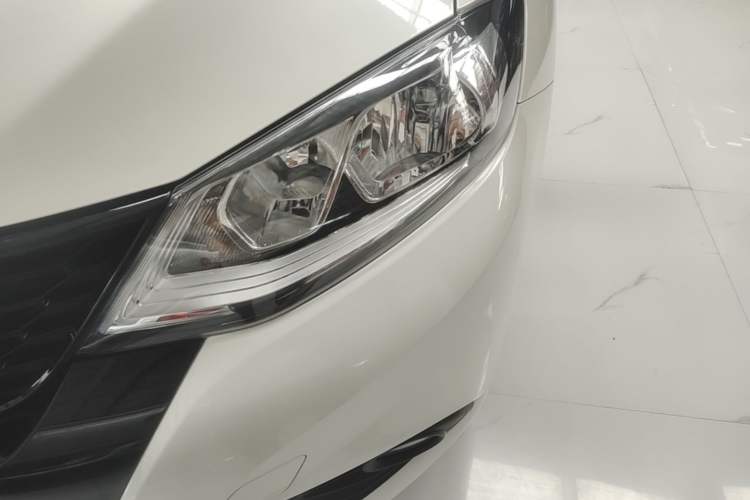 Used Nissan Tiida 2019 1.6L CVT Smart Drive Version China VI Standard Left Front Headlight