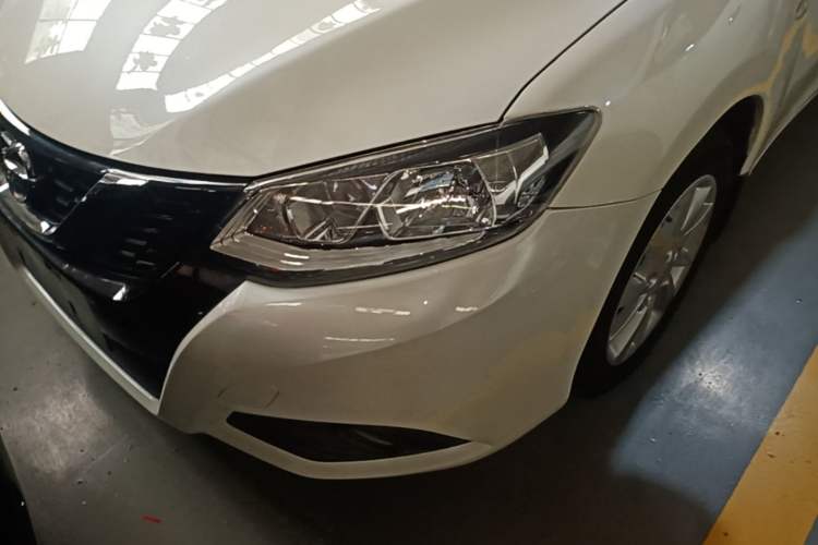 Used Nissan Tiida 2019 1.6L CVT Cool Edition China VI Standard Left Front Headlight
