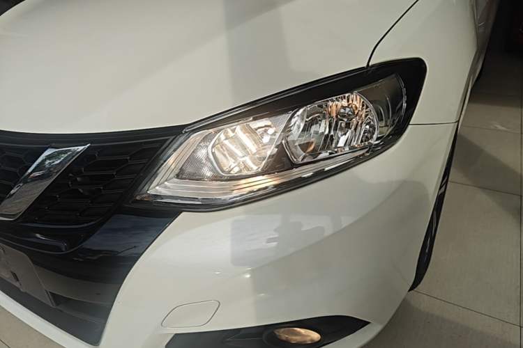 Used Nissan Tiida 2019 1.6L CVT Smart Drive Version China VI Standard Left Front Headlight