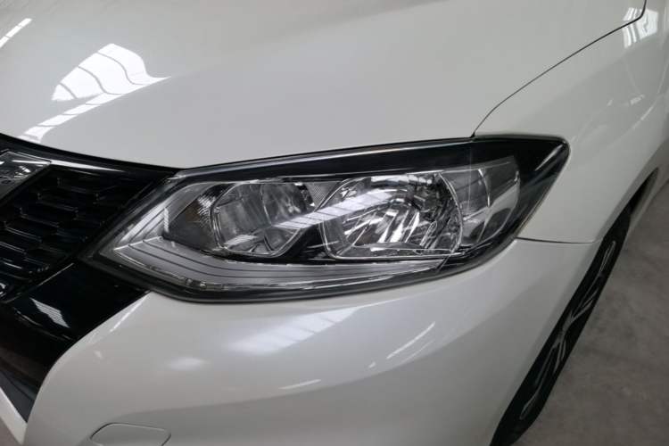 Used Nissan Tiida 2019 1.6L CVT Smart Drive Version China VI Standard Left Front Headlight