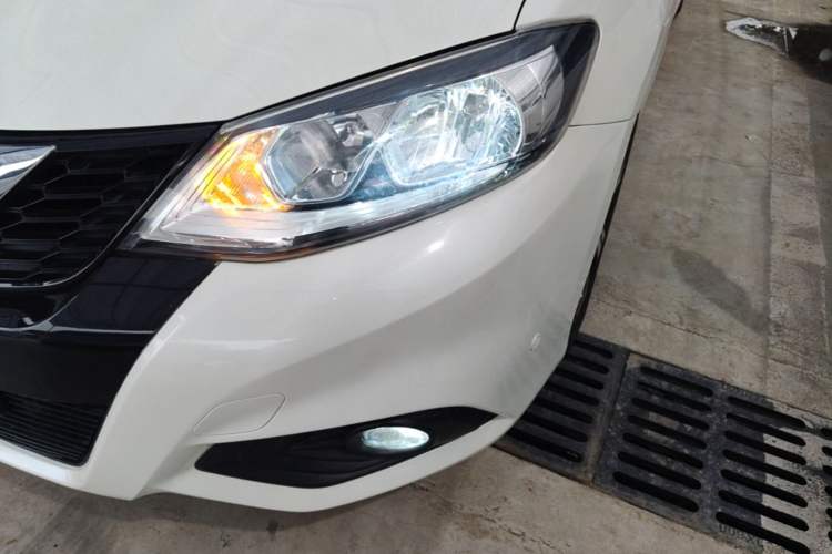 Used Nissan Tiida 2019 1.6L CVT Smart Drive Version China V Standard Left Front Headlight