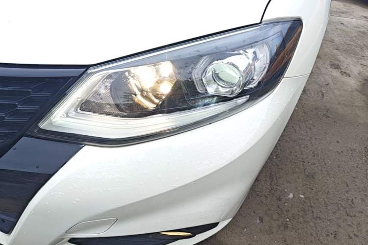 Used Nissan Tiida 2019 1.6L CVT Smart Enjoyment Version China VI Standard Left Front Headlight