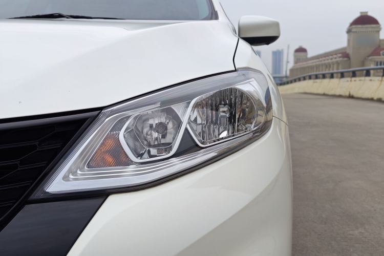 Used Nissan Tiida 2019 1.6L CVT Cool Edition China VI Standard Left Front Headlight