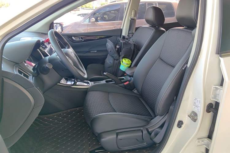 Used Nissan Tiida 2019 1.6L CVT Smart Drive Version China VI Standard Left Front Seat
