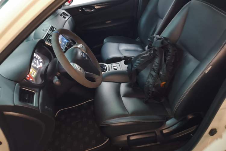 Used Nissan Tiida 2019 1.6L CVT ZhiZun Edition China VI standard Left Front Seat