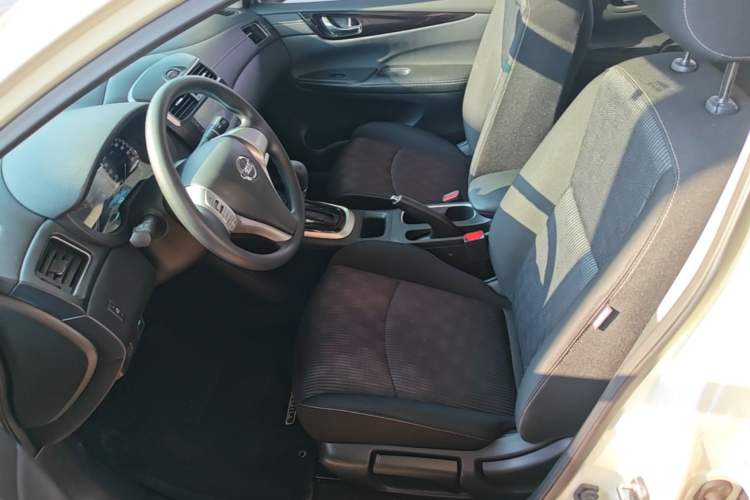 Used Nissan Tiida 2019 1.6L CVT Cool Edition China VI Standard Left Front Seat