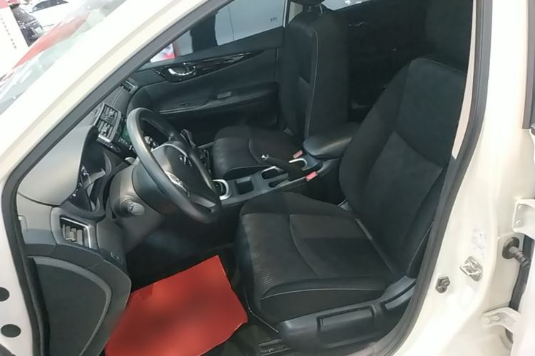 Used Nissan Tiida 2019 1.6L CVT Cool Edition China VI Standard Left Front Seat