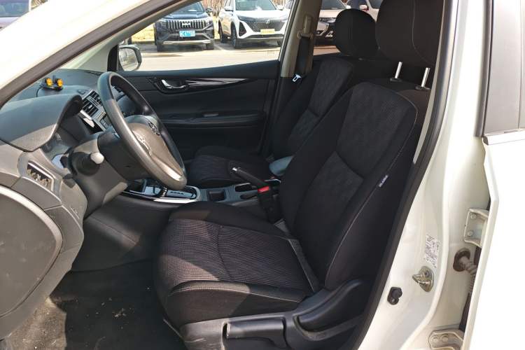 Used Nissan Tiida 2019 1.6L CVT Cool Edition China VI Standard Left Front Seat