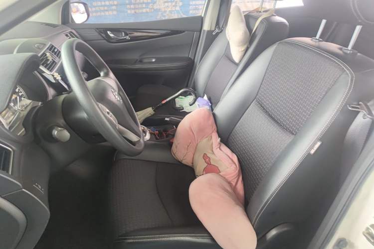 Used Nissan Tiida 2019 1.6L CVT Smart Drive Version China VI Standard Left Front Seat