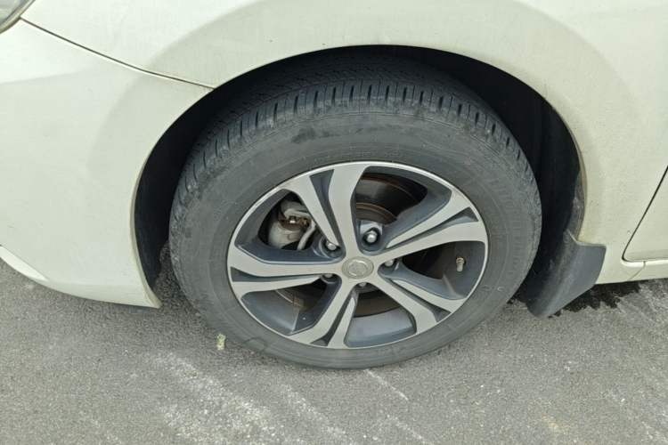 Used Nissan Tiida 2019 1.6L CVT Smart Drive Version China VI Standard Left Front Wheel Hub