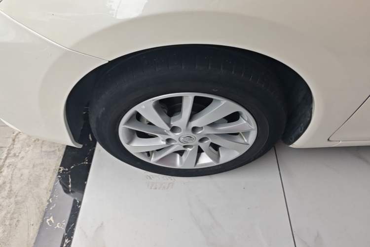 Used Nissan Tiida 2019 1.6L CVT Cool Edition China VI Standard Left Front Wheel Hub