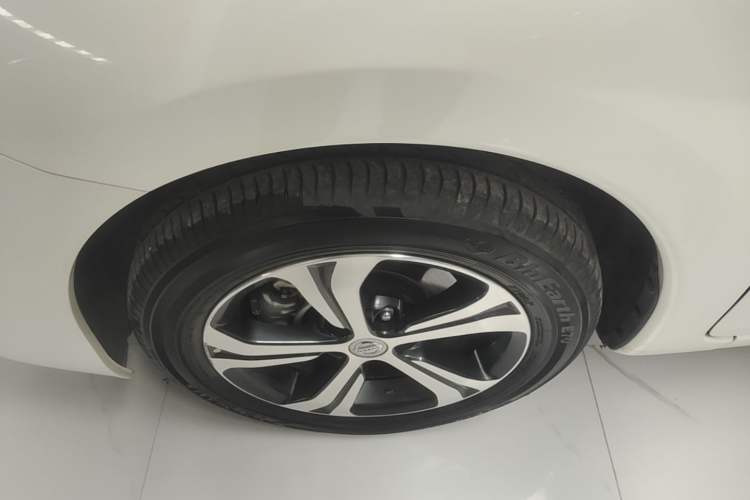 Used Nissan Tiida 2019 1.6L CVT Smart Drive Version China VI Standard Left Front Wheel Hub