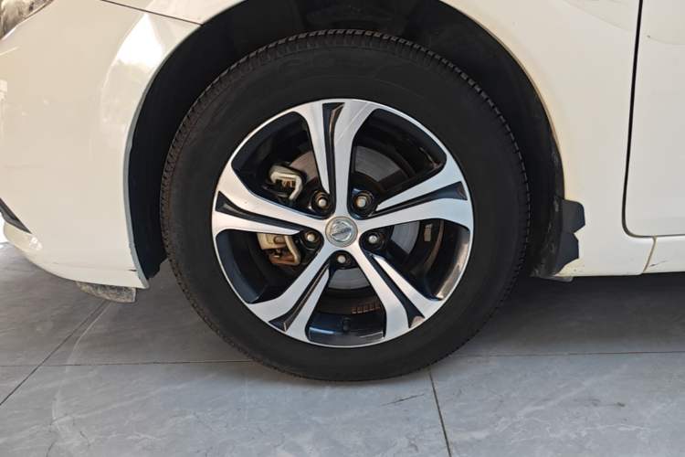 Used Nissan Tiida 2019 1.6L CVT Smart Drive Version China VI Standard Left Front Wheel Hub