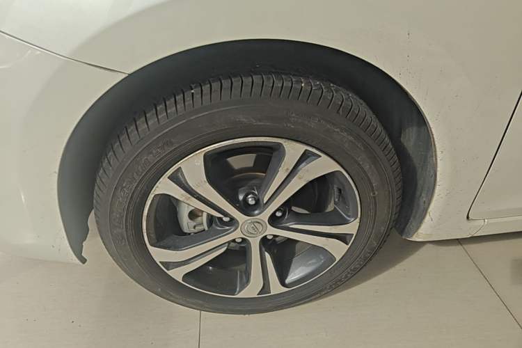 Used Nissan Tiida 2019 1.6L CVT Smart Drive Version China VI Standard Left Front Wheel Hub