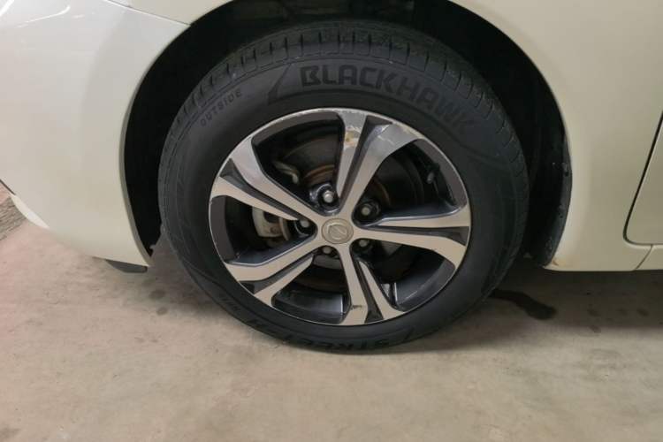 Used Nissan Tiida 2019 1.6L CVT Smart Drive Version China VI Standard Left Front Wheel Hub