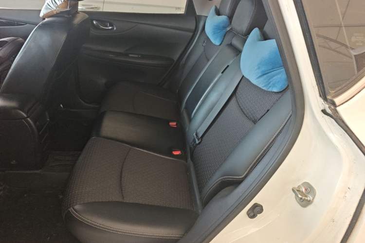 Used Nissan Tiida 2019 1.6L CVT Smart Enjoyment Version China V Standard Left Rear Seat