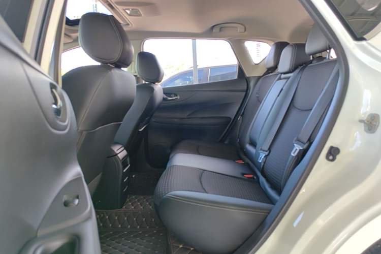 Used Nissan Tiida 2019 1.6L CVT Smart Drive Version China VI Standard Left Rear Seat