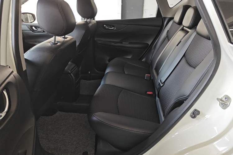 Used Nissan Tiida 2019 1.6L CVT Smart Drive Version China VI Standard Left Rear Seat