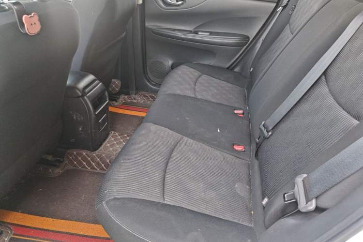 Used Nissan Tiida 2019 1.6L CVT Cool Edition China VI Standard Left Rear Seat