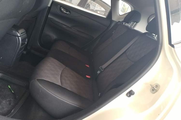 Used Nissan Tiida 2019 1.6L CVT Cool Edition China VI Standard Left Rear Seat