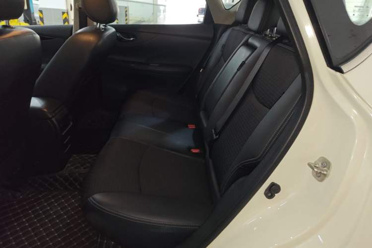 Used Nissan Tiida 2019 1.6L CVT Smart Drive Version China VI Standard Left Rear Seat