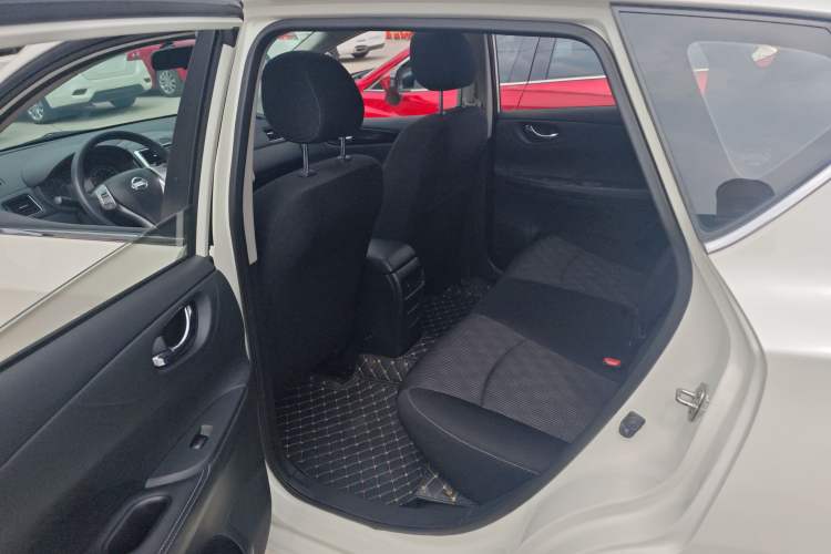 Used Nissan Tiida 2019 1.6L CVT Cool Edition China VI Standard Left Rear Seat
