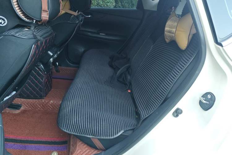 Used Nissan Tiida 2019 1.6L CVT Cool Edition China VI Standard Left Rear Seat