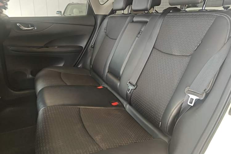 Used Nissan Tiida 2019 1.6L CVT Smart Drive Version China VI Standard Left Rear Seat