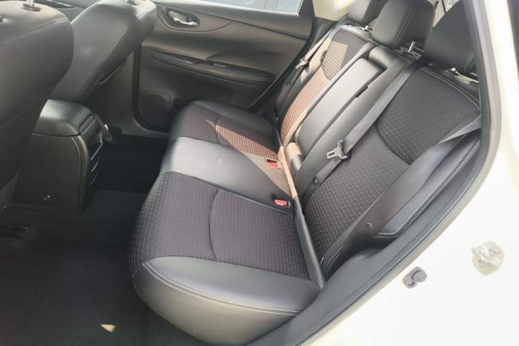Used Nissan Tiida 2019 1.6L CVT Smart Drive Version China VI Standard Left Rear Seat