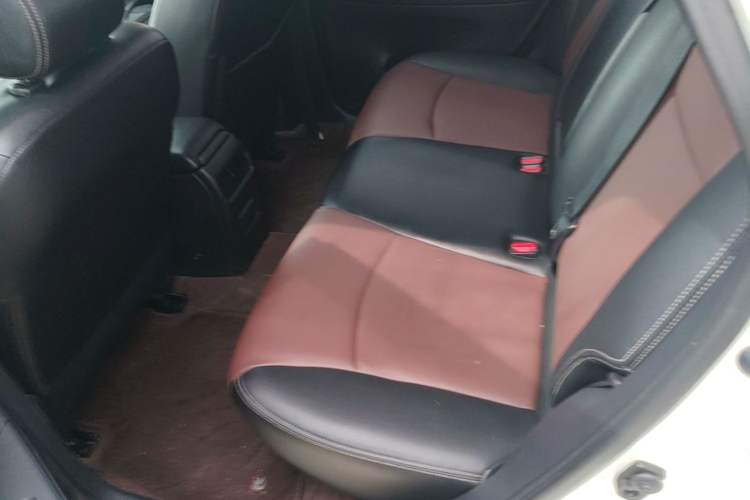 Used Nissan Tiida 2019 1.6L CVT Smart Drive Version China V Standard Left Rear Seat