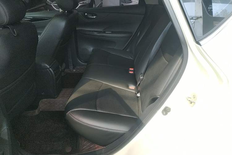 Used Nissan Tiida 2019 1.6L CVT Cool Edition China VI Standard Left Rear Seat