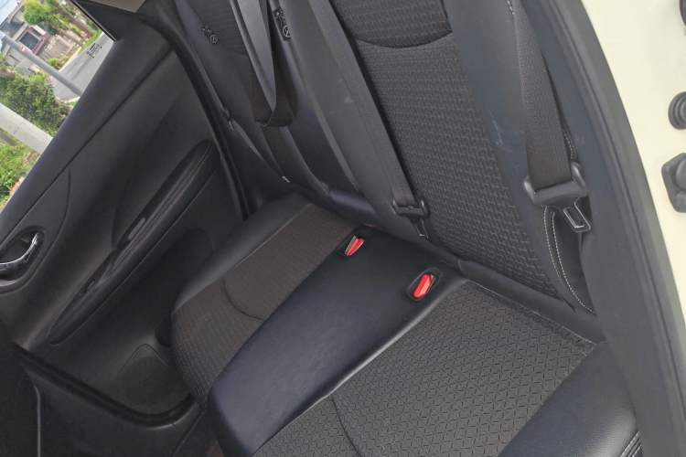 Used Nissan Tiida 2019 1.6L CVT Smart Drive Version China VI Standard Left Rear Seat