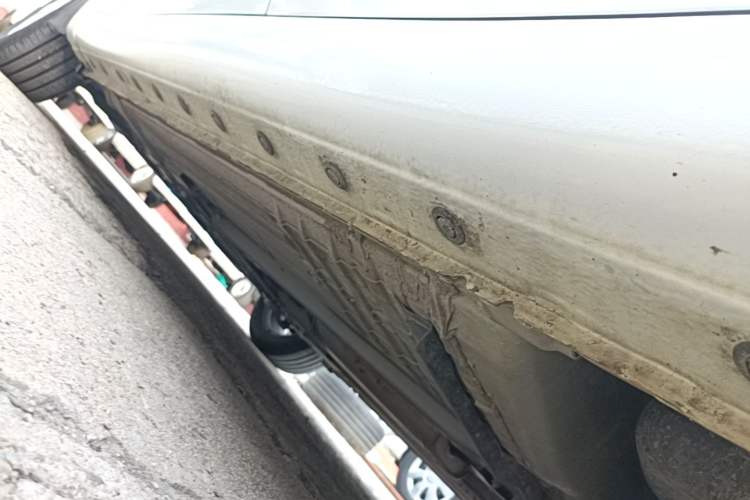 Used Nissan Tiida 2019 1.6L CVT Cool Edition China VI Standard Left Side Sill